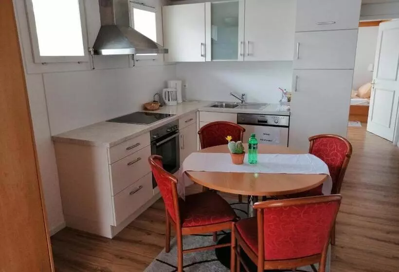 Standard Studio, Residence