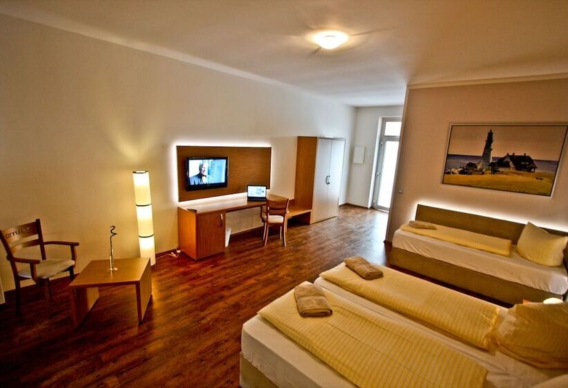 Номер Стандарт Трехместный, T3 Hotel Cityloft