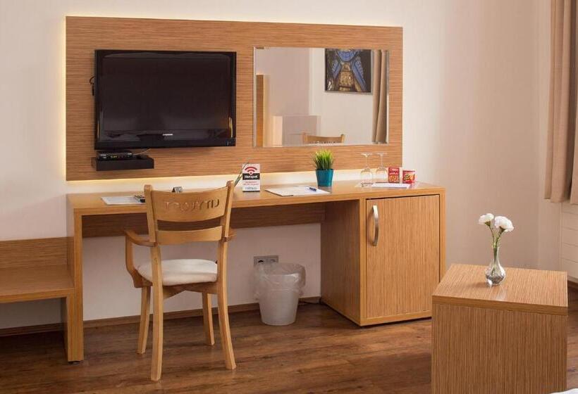Четырехместный Номер Стандарт, T3 Hotel Cityloft