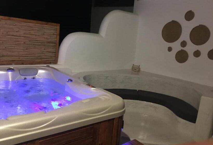 جناح مزود بجاكوزى, Valena Mare Suites & Apartments