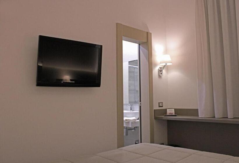 اتاق استاندارد یک نفره, Viva Hotel Avellino