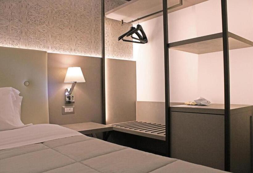 اتاق استاندارد یک نفره, Viva Hotel Avellino