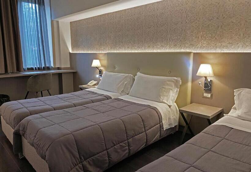 اتاق کلاسیک سه تخته, Viva Hotel Avellino