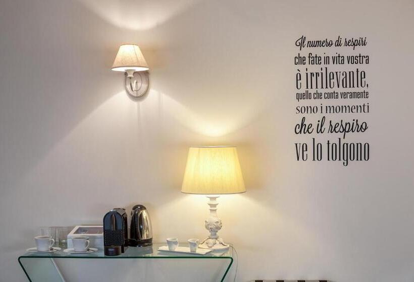 سوئیت کلاسیک, Viva Hotel Avellino