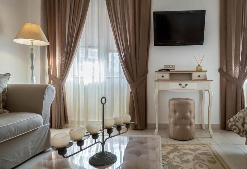 سوئیت کلاسیک, Viva Hotel Avellino