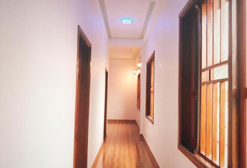 اتاق استاندارد با بالکن, Loren Homestay