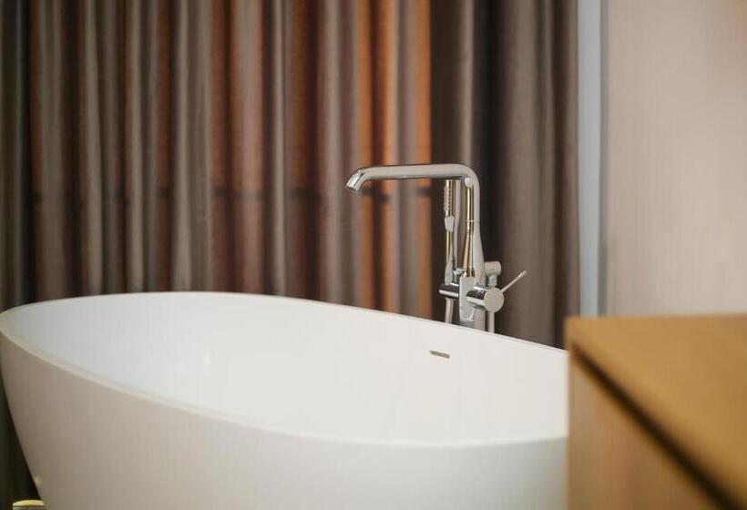 סוויטת סופריור נוף לים, Oricon Coast Luxury Resort