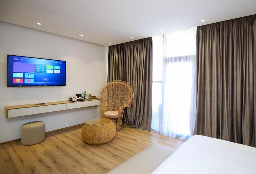 סוויטת ג'וניור נוף לים, Oricon Coast Luxury Resort