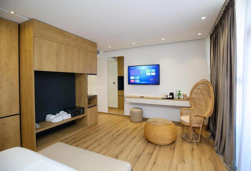 סוויטת ג'וניור נוף לים, Oricon Coast Luxury Resort