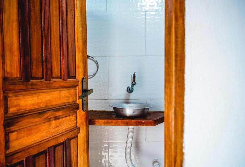 اتاق استاندارد سه تخته با بالکن, Vila Baiana Pousada