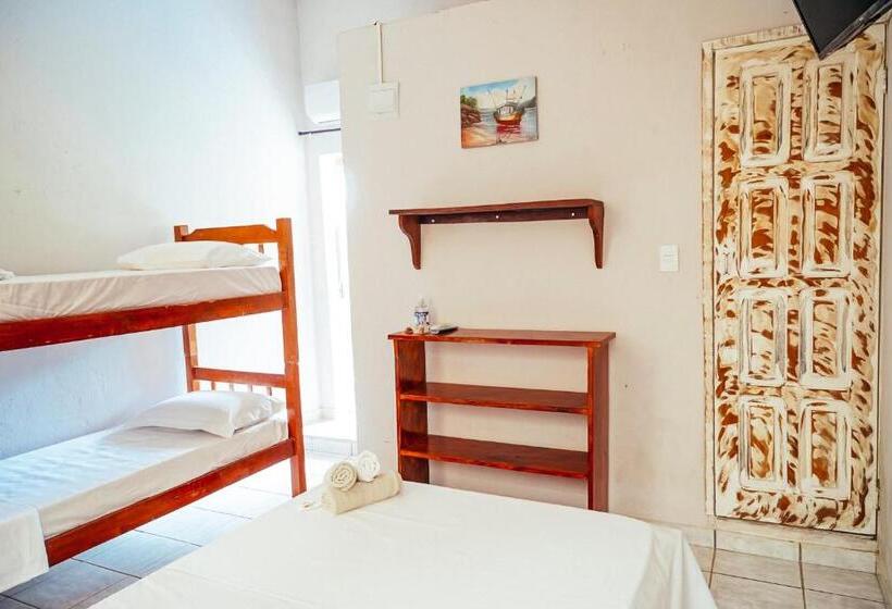 اتاق استاندارد چهارنفره با بالکن, Vila Baiana Pousada