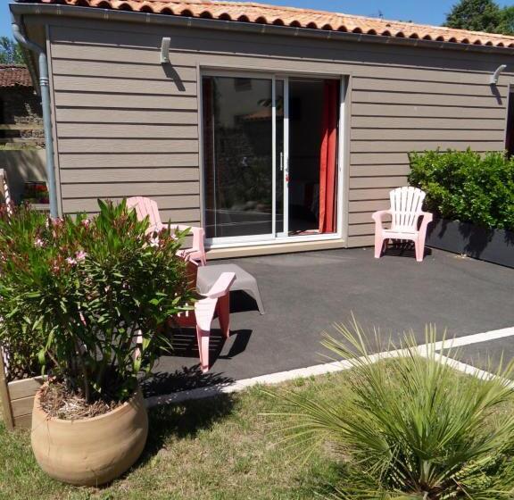 四人标准间, Au Petit Bignon