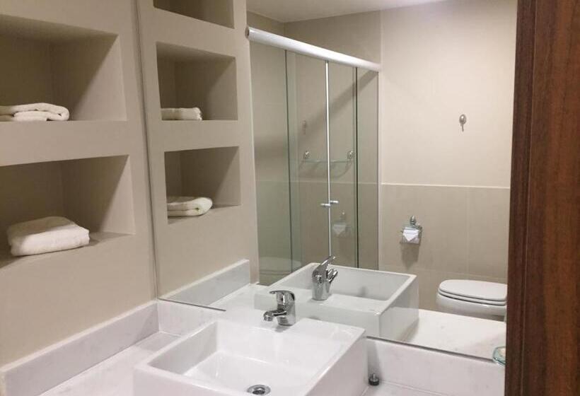 سوییت لوکس, Flat Paulista   Al. Santos