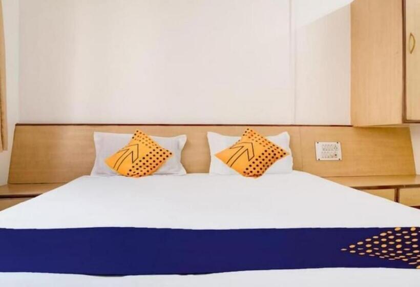 חדר דלוקס לשלושה, Rahi