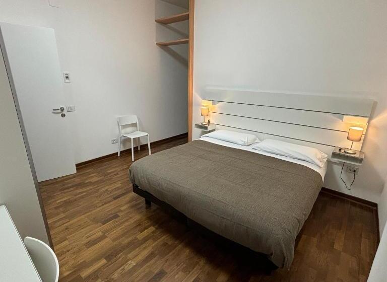 اتاق استاندارد, Essential & Parking In Centro Città Con Parcheggio Privato E Wifi