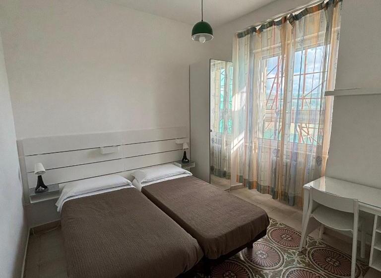 اتاق استاندارد, Essential & Parking In Centro Città Con Parcheggio Privato E Wifi