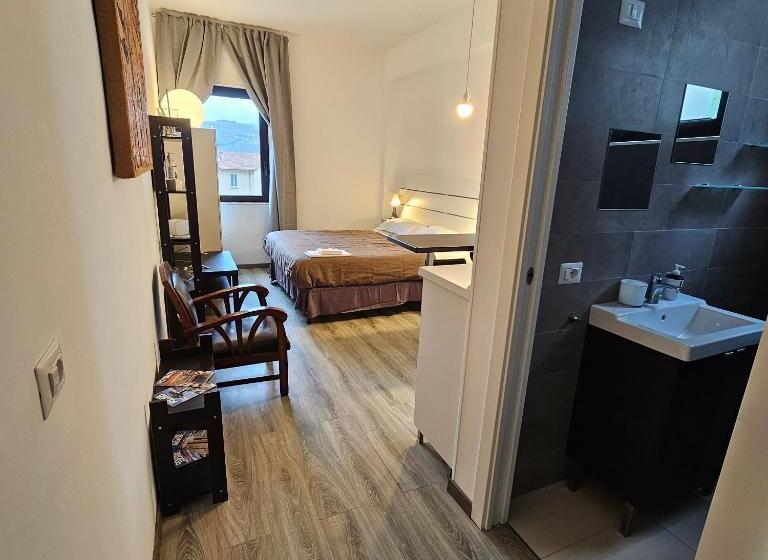 استودیوی استاندارد, Essential & Parking In Centro Città Con Parcheggio Privato E Wifi