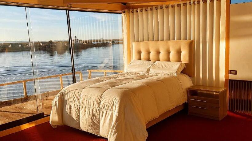 スーペリアースイート, Los Uros Lago Titicaca