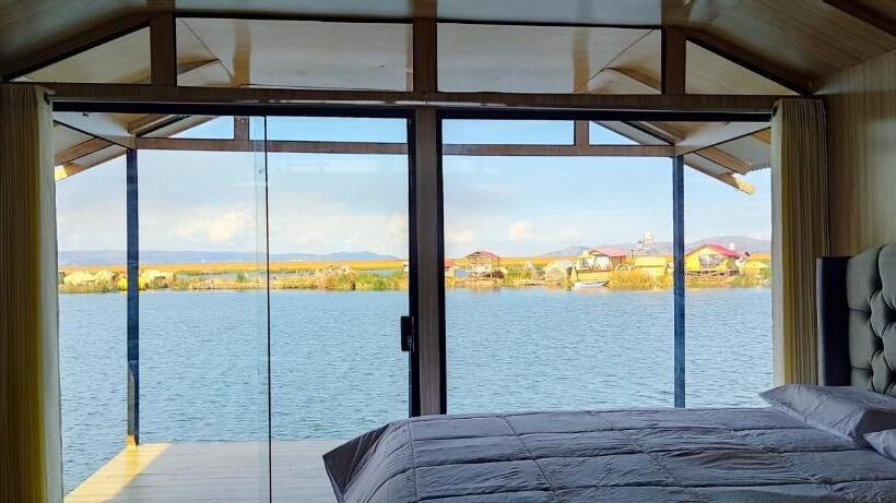 Suite with lake view, Los Uros Lago Titicaca