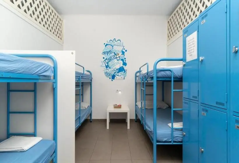 اتاق خانوادگی, Bedcelona Hostel