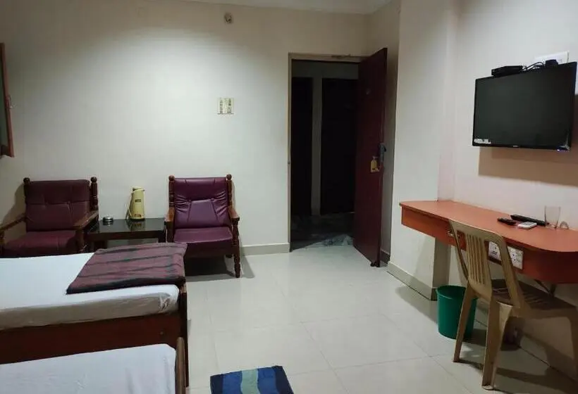 اتاق استاندارد, Geetha International