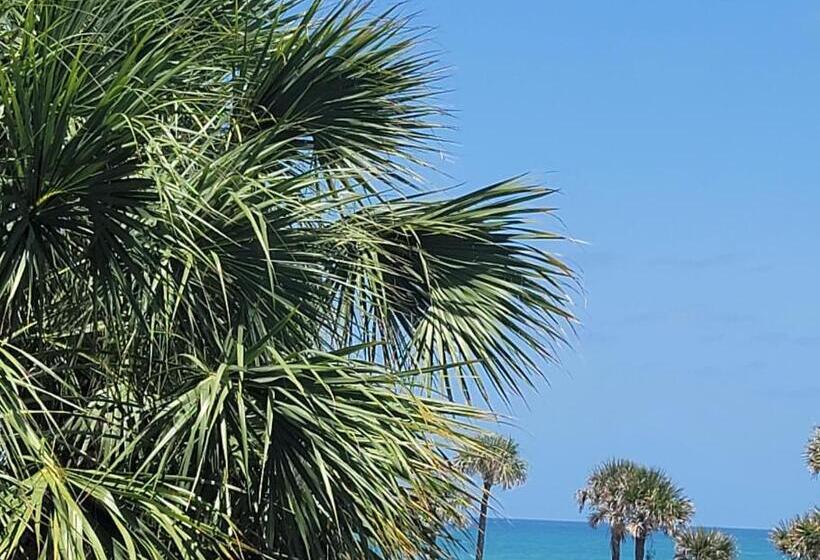 דירה בת חדר שינה 1 עם מרפסת, Oceanfront Escape With Balcony And Heated Salt Water Pool Sleeps 4