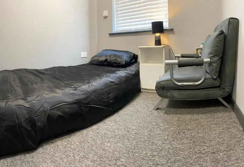 Basic Yhden Hengen Huone, Gate Lodge Private En Suite Rooms, Kings Lynn, Central Location