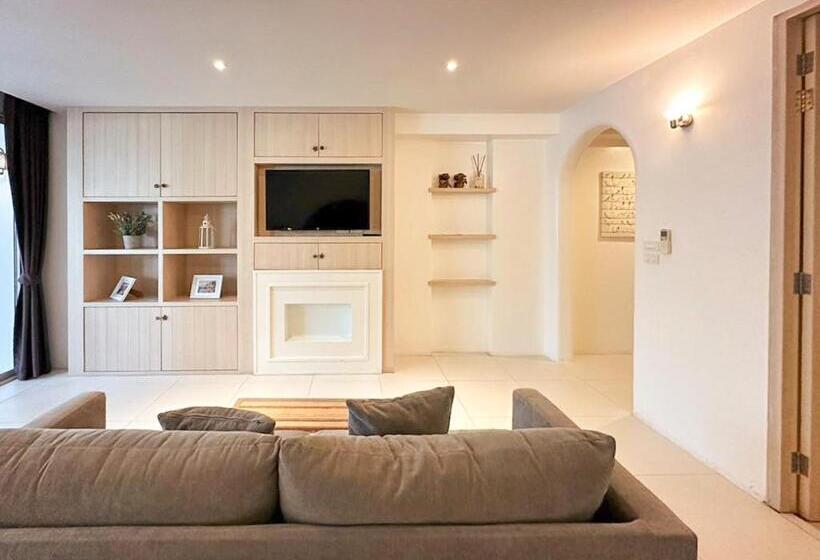 اتاق سوپریور با تخت بزرگ, Costa Beach Residence & Jacuzzi