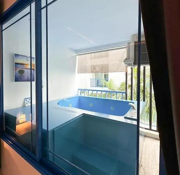 デラックスルーム, Costa Beach Residence & Jacuzzi