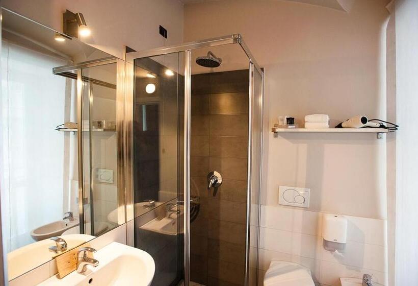 غرفة قياسية ثلاثية, Adalesia Hotel & Coffee