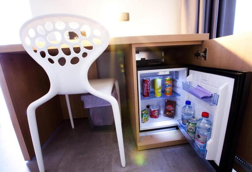 غرفة قياسية ثلاثية, Adalesia Hotel & Coffee