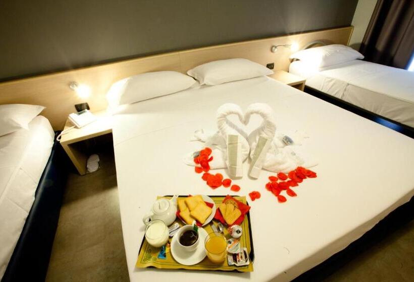 غرفة قياسية رباعية, Adalesia Hotel & Coffee