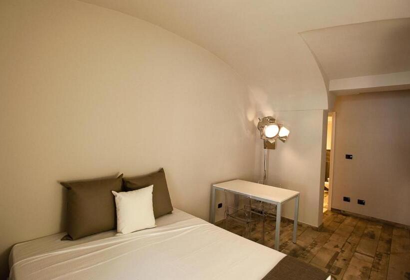 استوديو إدارى, Adalesia Hotel & Coffee