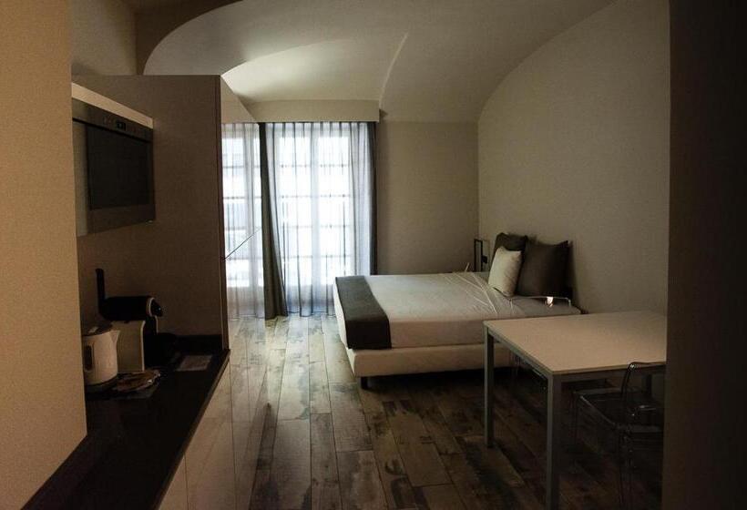 استوديو إدارى, Adalesia Hotel & Coffee