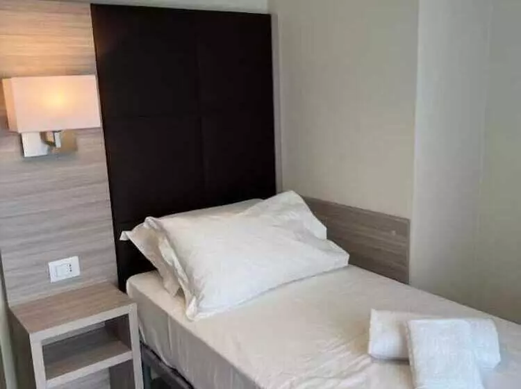 اتاق استاندارد یک نفره, Adalesia Hotel & Coffee