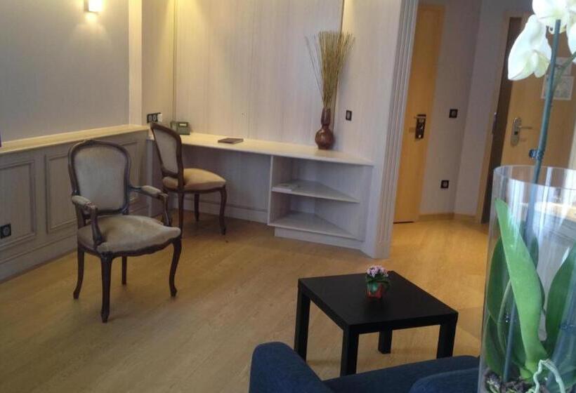 سوییت لوکس, Cottage Logis Hôtel   Restaurant