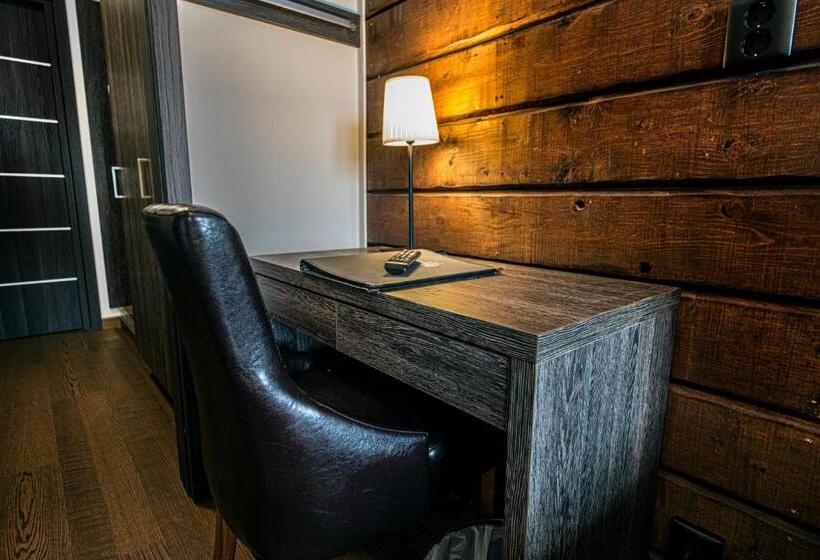 غرفة قياسية رباعية, Eriksgårdens Fjällhotell