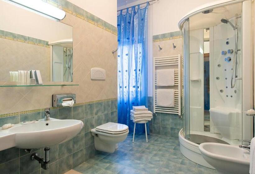 Camera Tripla Standard Vista Mare, Grand Hotel La Tonnara