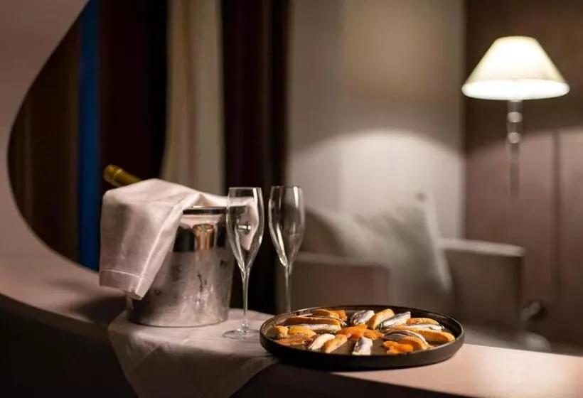 デラックススイート, Grand Hotel La Tonnara