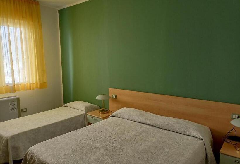 חדר סטנדרט לשלושה, Ariston Imperial