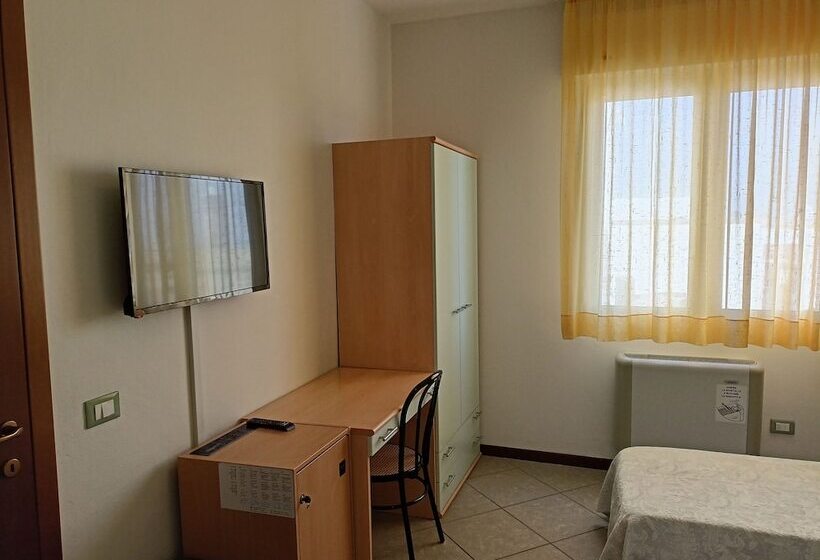 חדר סטנדרט לשלושה, Ariston Imperial