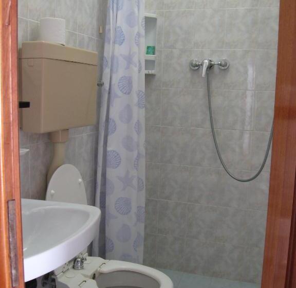 غرفة إقتصادية, B&b Garnì Da Vito