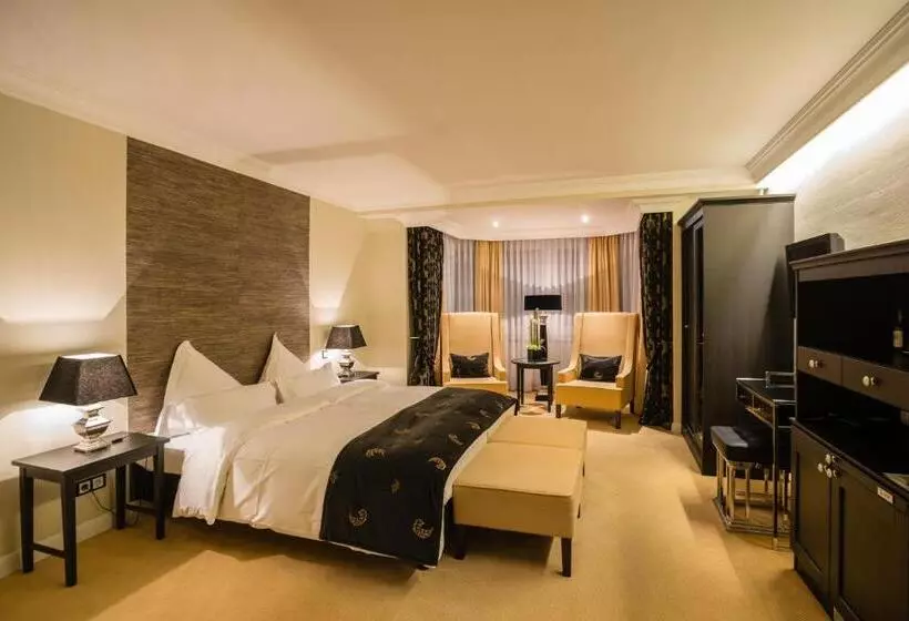 Deluxe-huone King-vuode, Business & More Self Check In