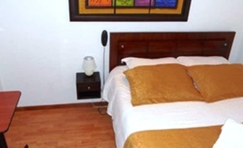 标准间, Expo Inn Embajada