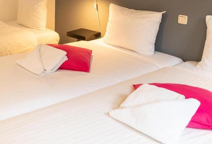 חדר סטנדרט לשלושה, Huis Ter Geul