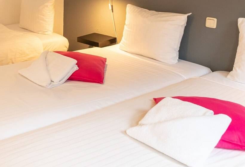 חדר סטנדרט לשלושה, Huis Ter Geul