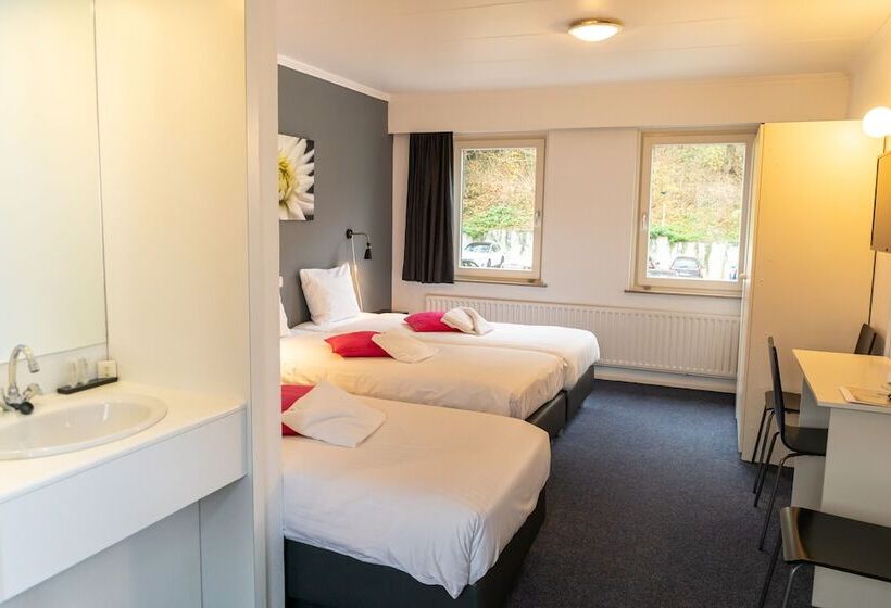 חדר סטנדרט לשלושה, Huis Ter Geul