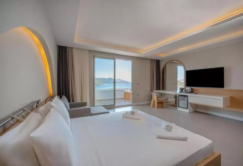 Deluxe Suite Sea View, Kas Marin