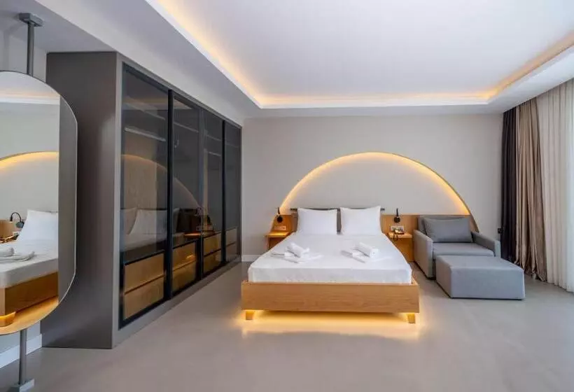 Deluxe Suite Sea View
