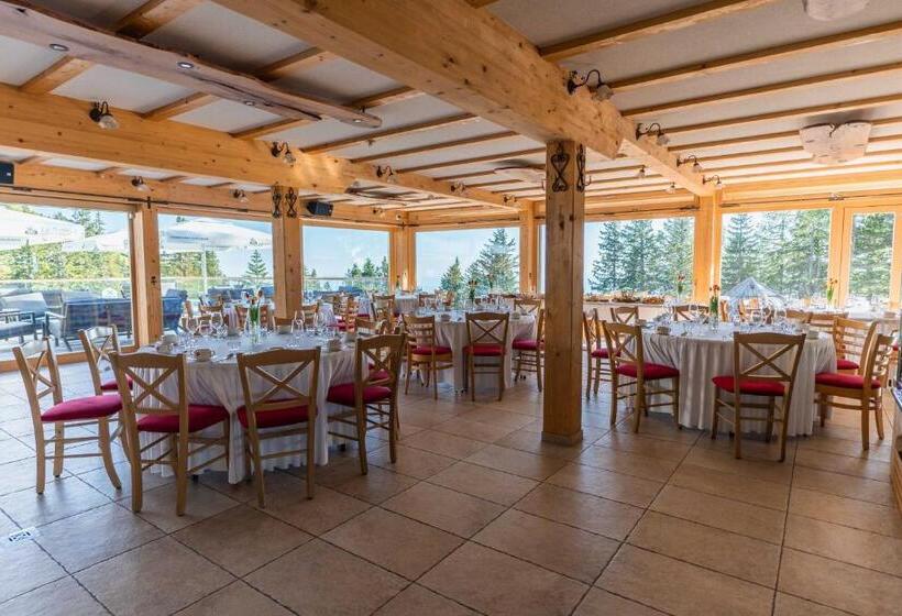 اتاق استاندارد با بالکن, Krvavec